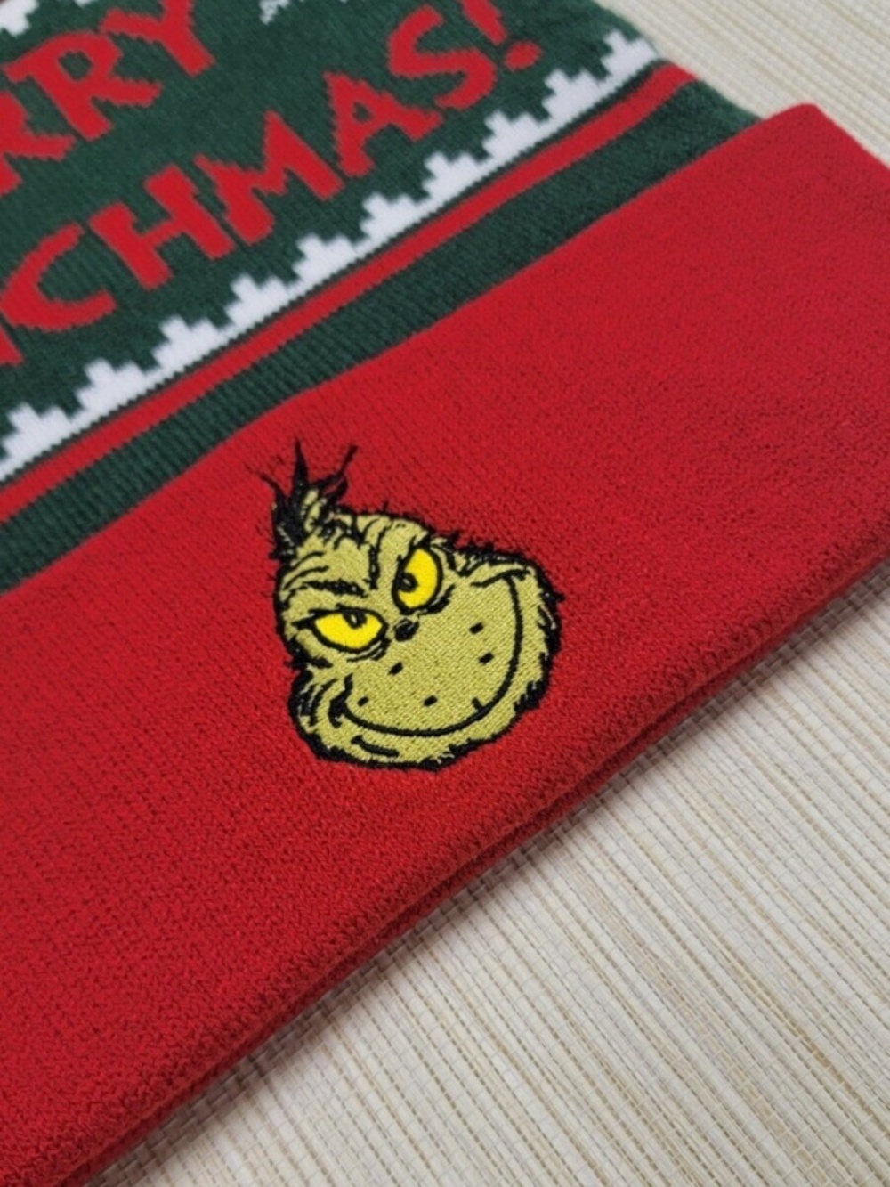 Dr. Seuss Grinch Beanie Merry Grinchmas one size - Picture 3 of 3